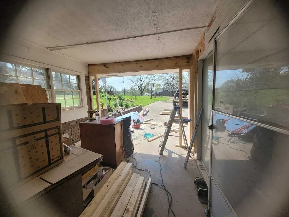 Air movers and dehumidifier for Water Mitigation Services in Elk City